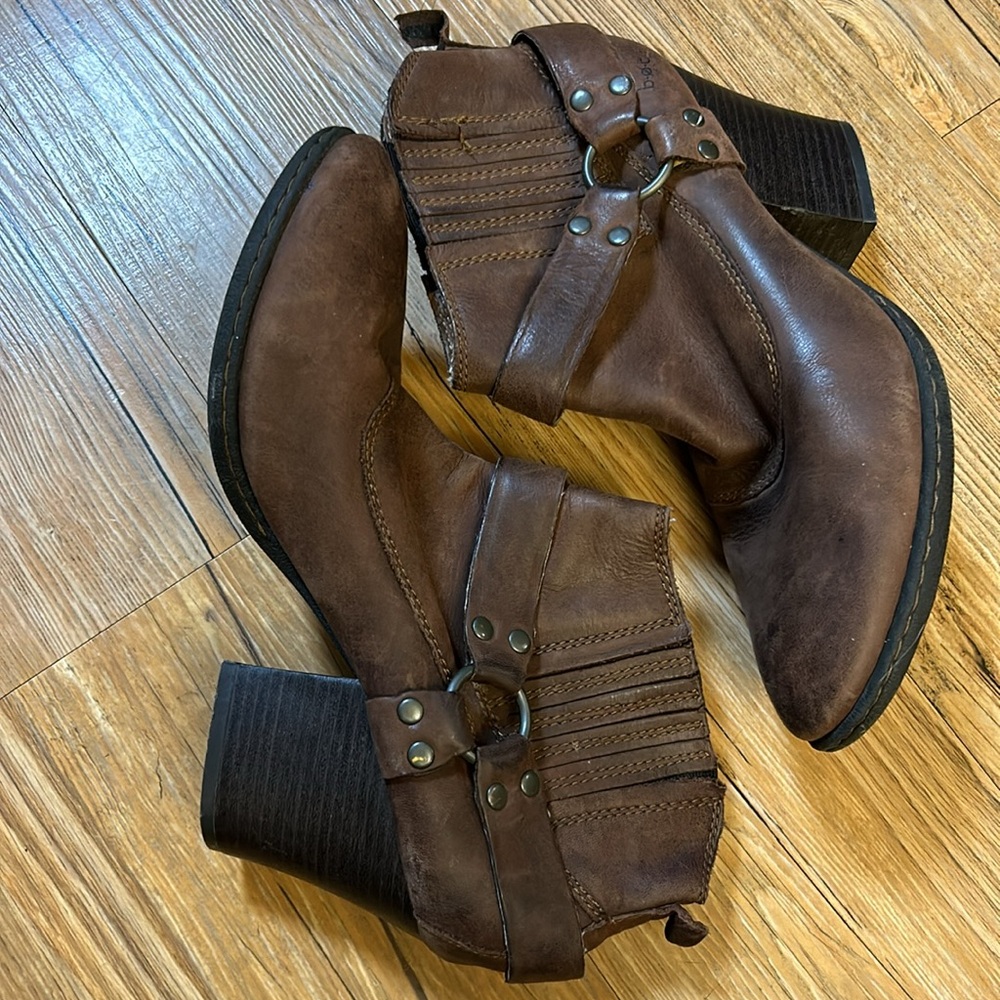 B.o.c. Women’s Boots Brown Size 10 - Picture 2 of 14